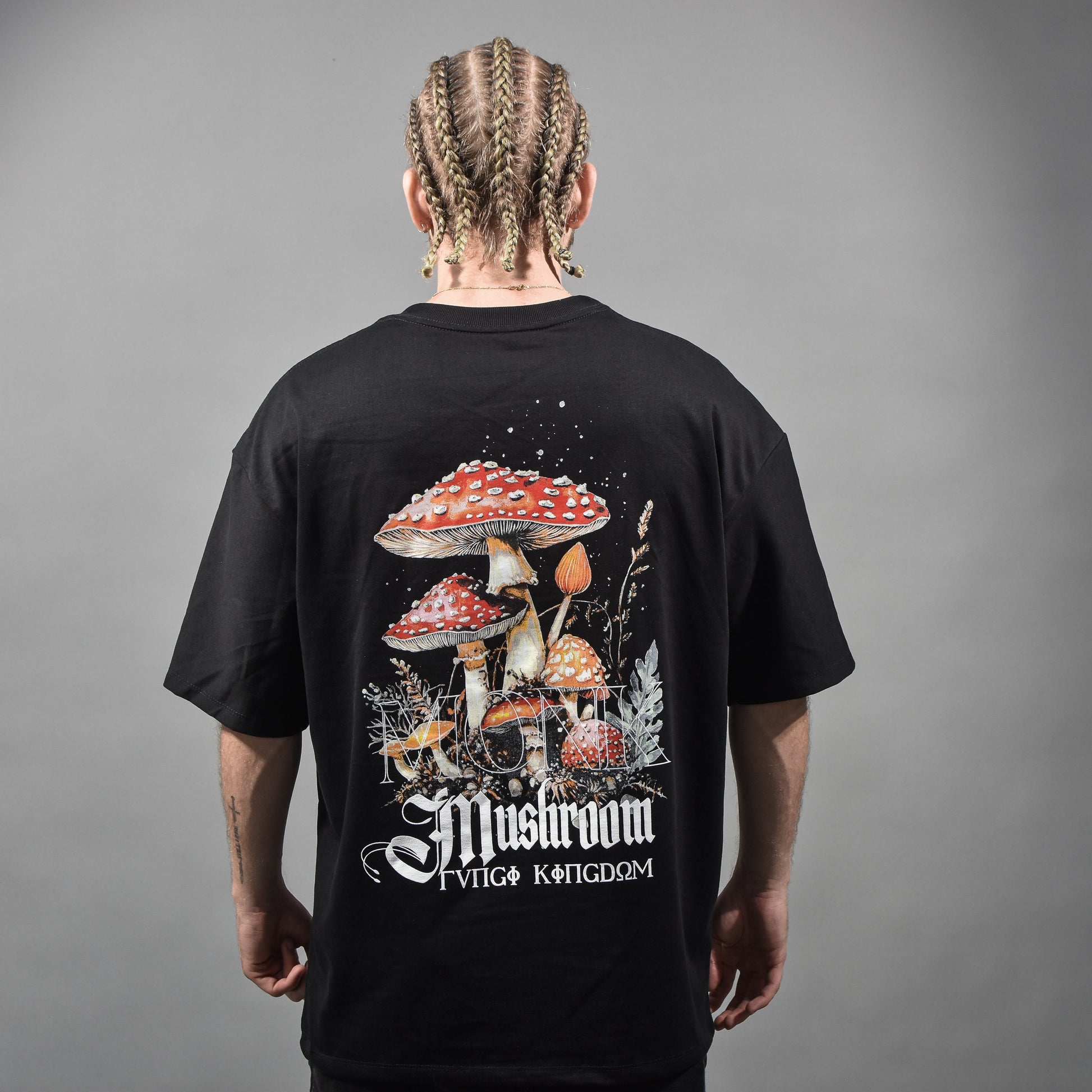 Mushroom,Oversized t-shirt negra